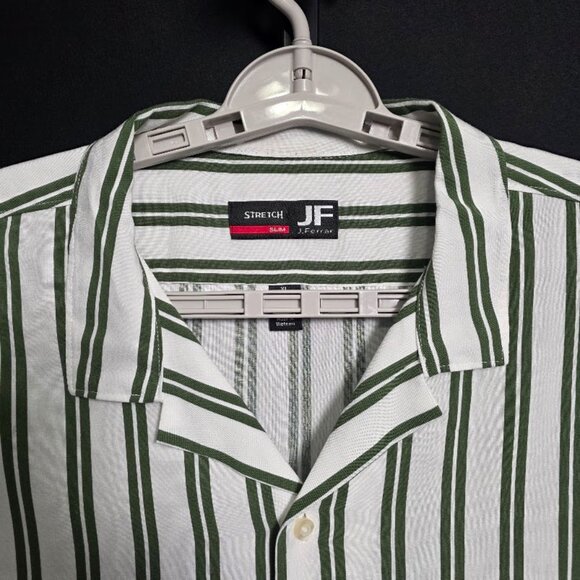 J Ferrar Mens XL Slim Fit Green White Stripe Rayon Shirt Camp Collar Short Sleev - Picture 2 of 5